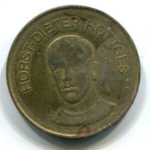 1969 SHELL Germany Horst-Dieter Hottges Football Medal (b559-17)